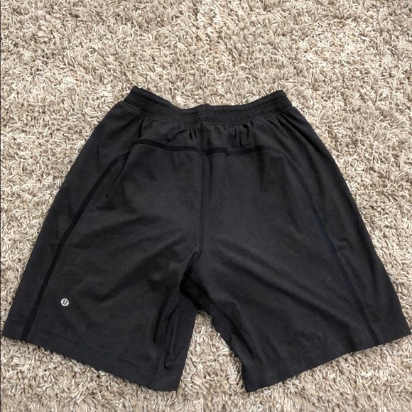 Lululemon men’s shorts - Picture 2 of 6